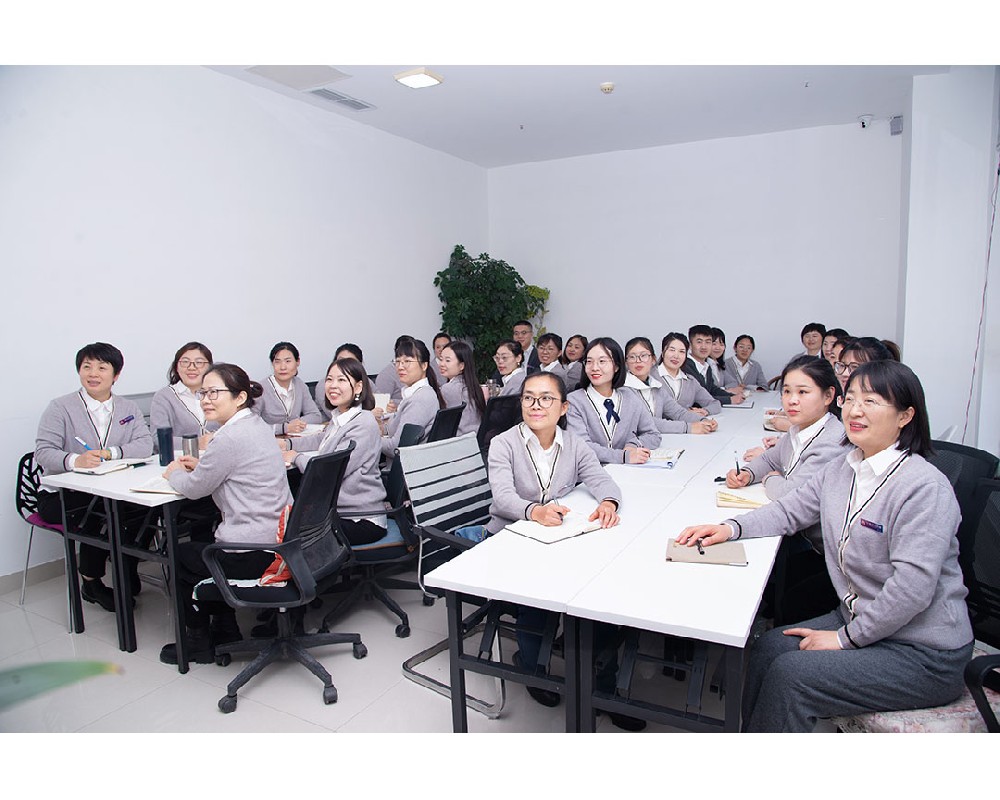 每周五，员工能力提升学习 